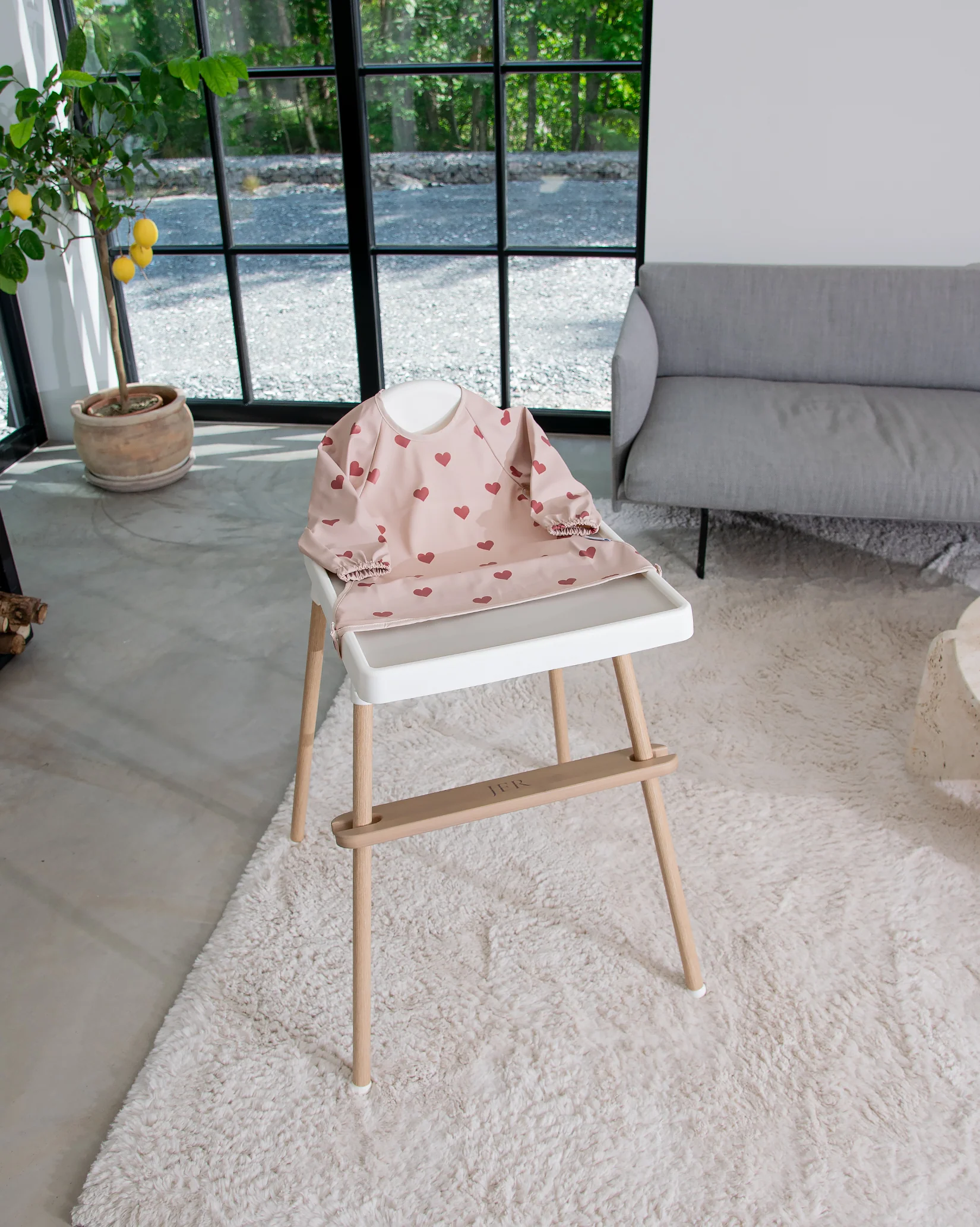 Långärmad Haklapp Med Förkläde - Rosa med hjärtan - Image 4