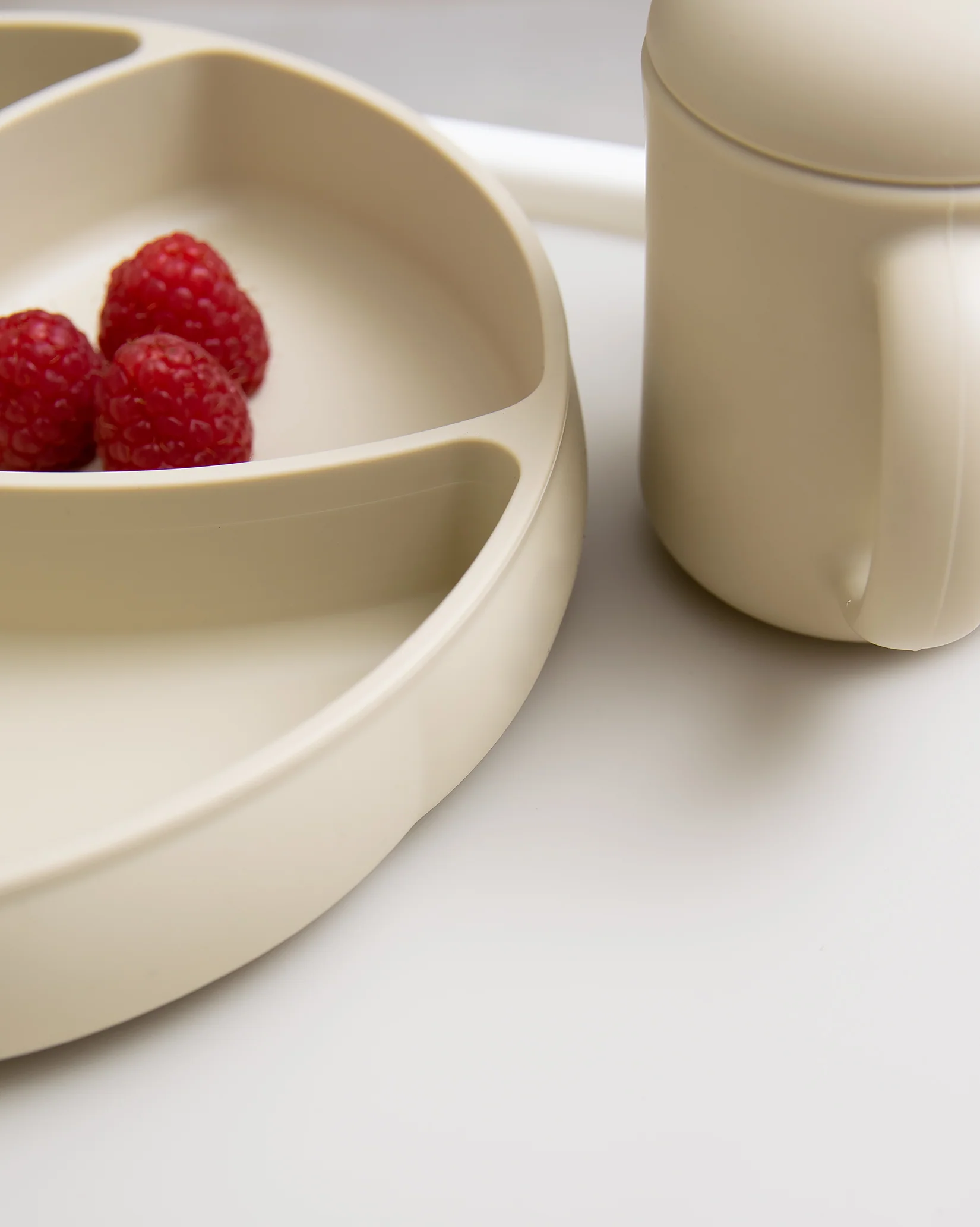 Uppdelad Barntallrik Med Sugpropp - Beige - Image 3