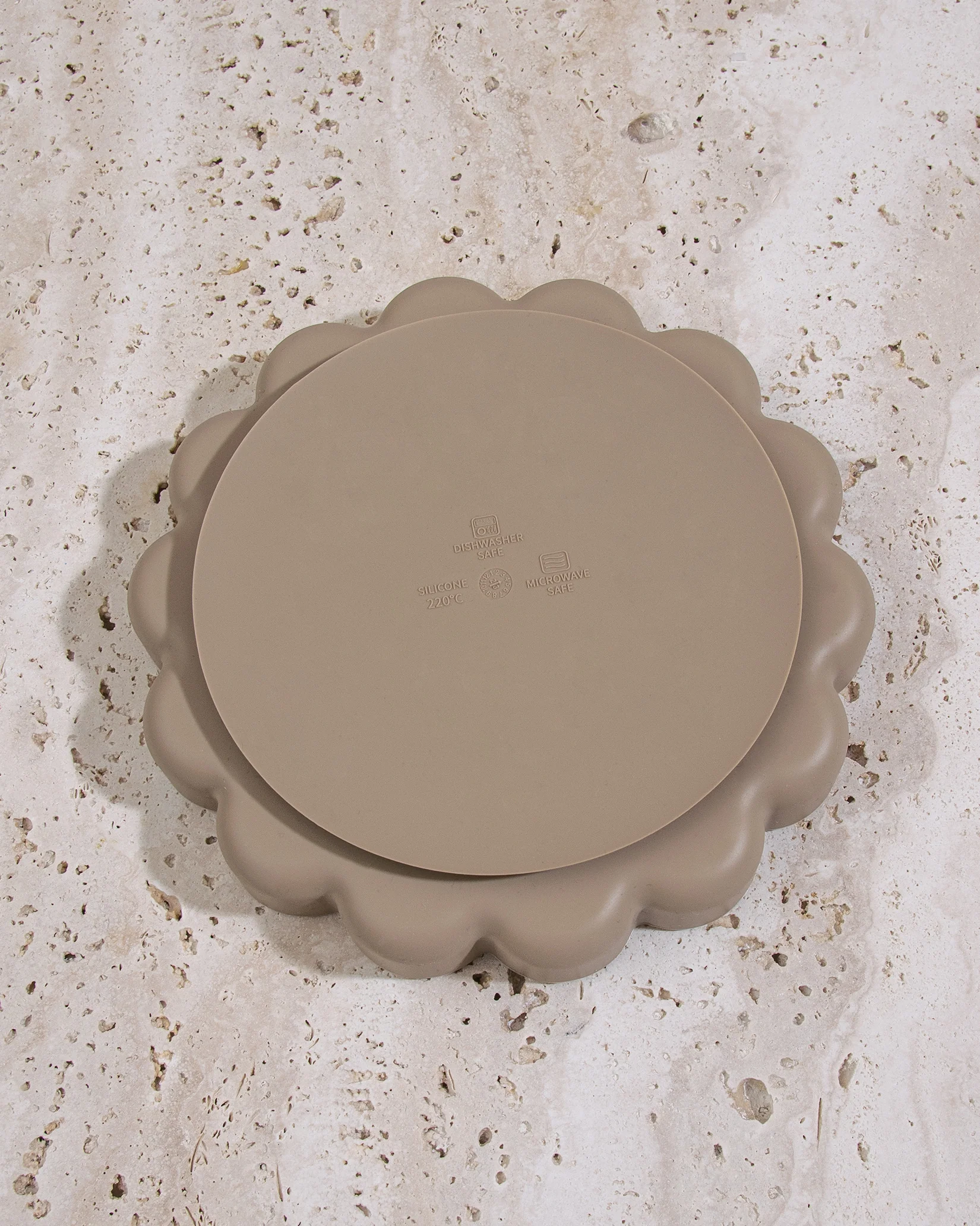 Vågig Tallrik - Taupe - Image 3